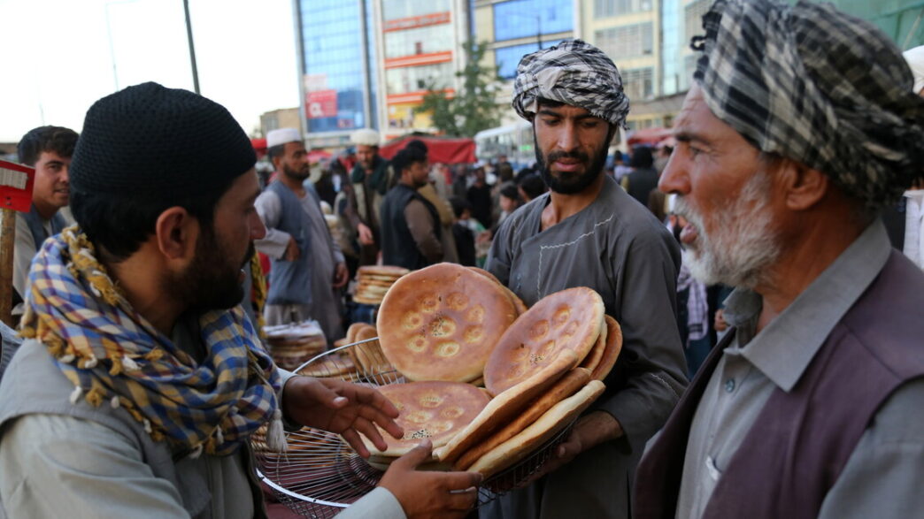 Attacco suicida in Afghanistan: cinque morti tra cui talebani