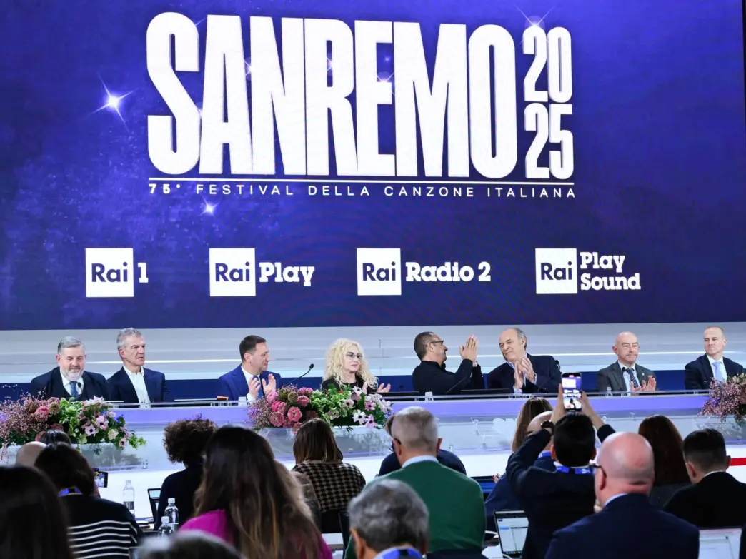 Countdown per il Festival di Sanremo 2025: inizio fissato per domani con la prima serata