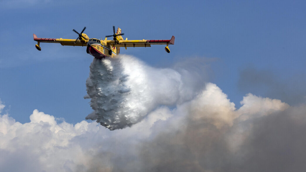 Crotone ospita una nuova base Canadair: il cambiamento dell'aeroporto