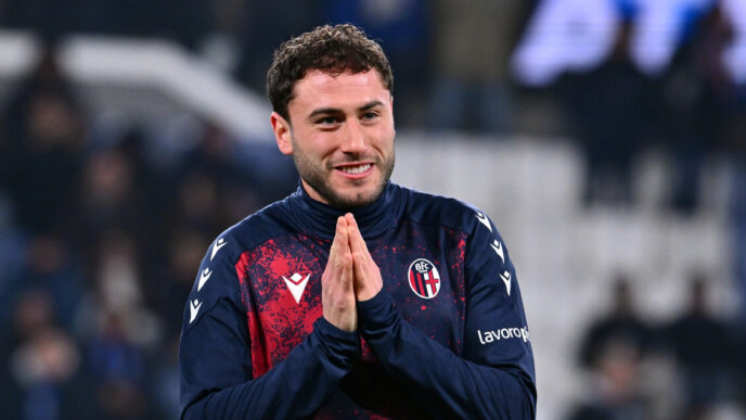 Davide Calabria torna in campo come nuovo terzino destro del Bologna: un rilancio emozionante