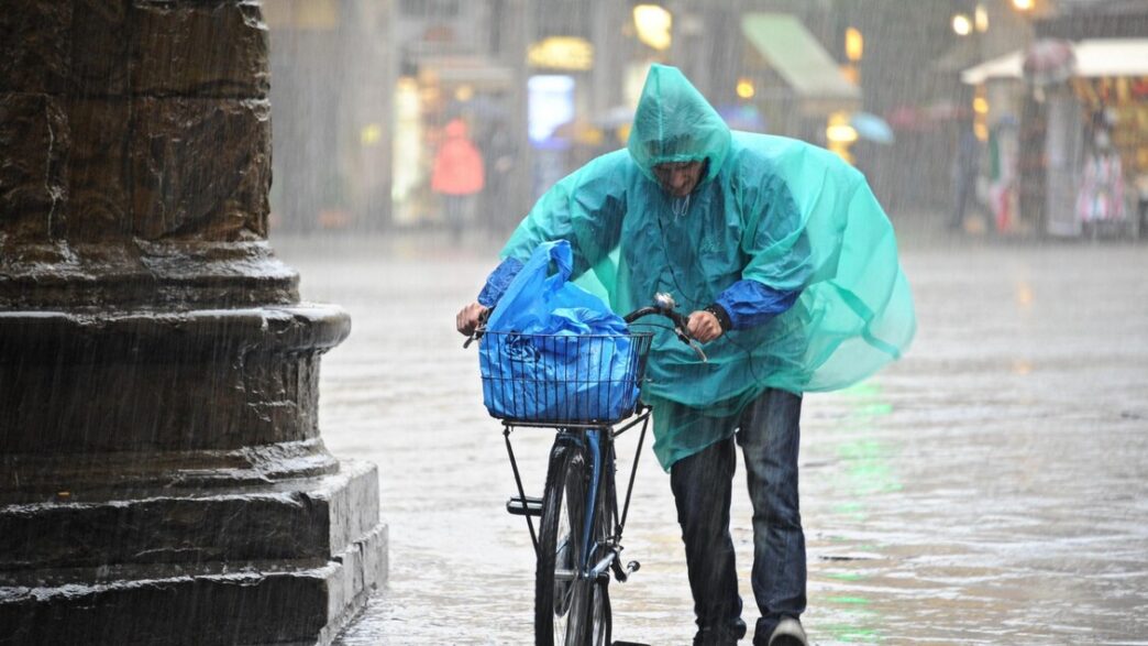 Toscana: allerta arancione per rischio idrogeologico e temporali intensi nella costa e arcipelago