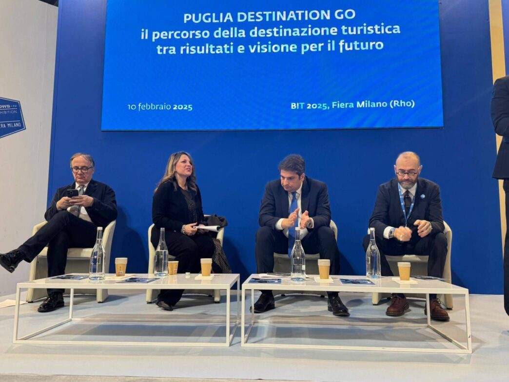 Turismo in Puglia: oltre 10 milioni di passeggeri e nuove rotte internazionali da Bari